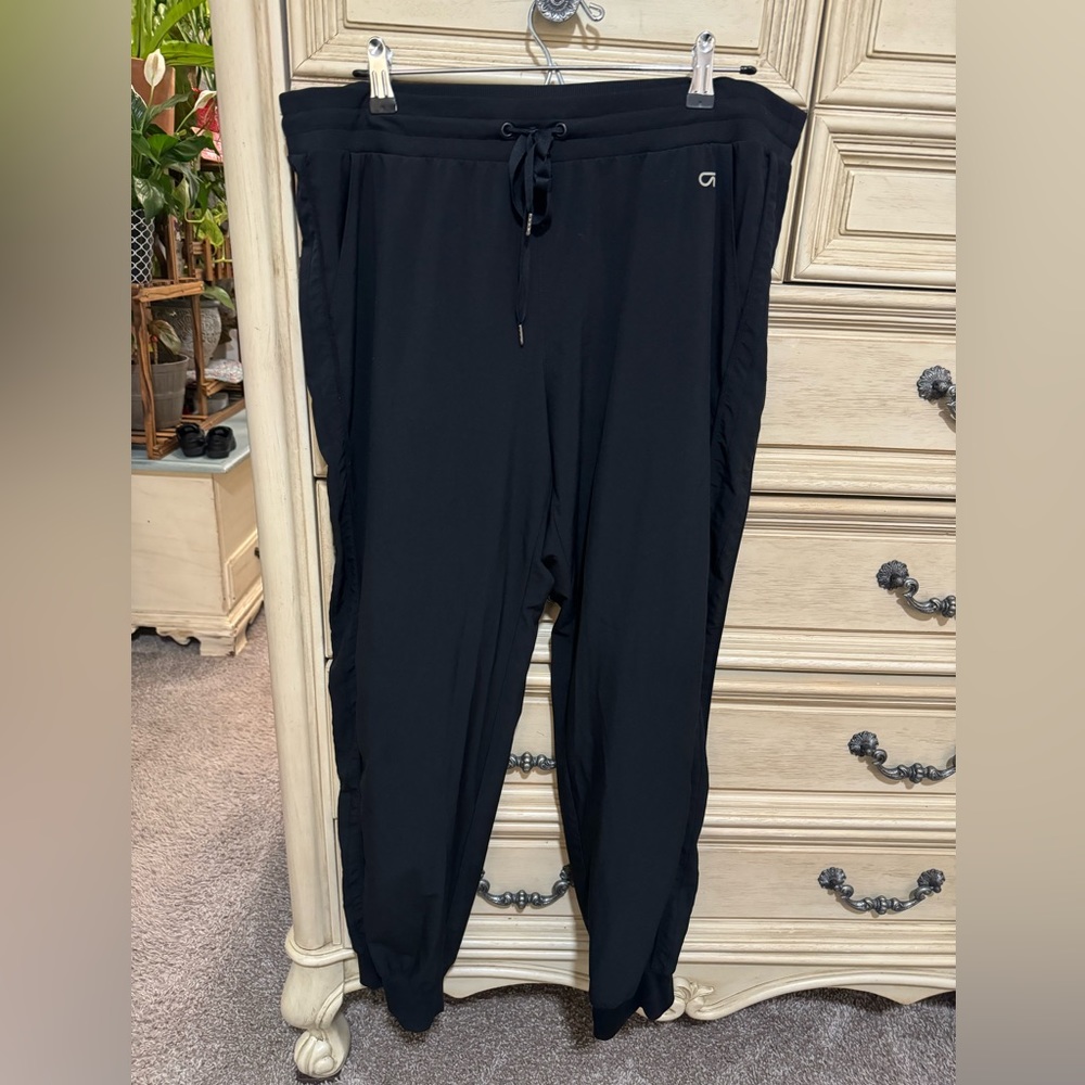 Women’s Gap Joggers